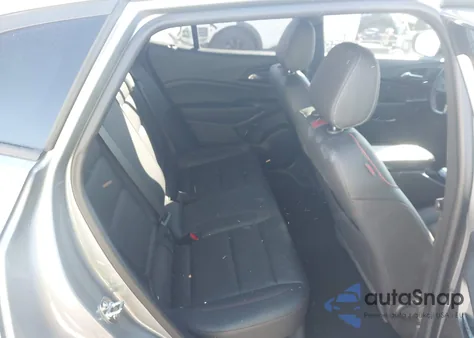 2024 Chevrolet Trax Fwd 2Rs z USA, uszkodzony, nr VIN KL77LJE22RC244750